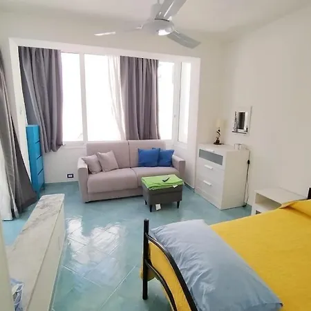 Bruder Hous * Ischia